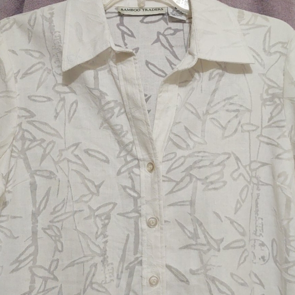 Bamboo Traders Ivory Button Down Blouse Sz Medium - Picture 2 of 8